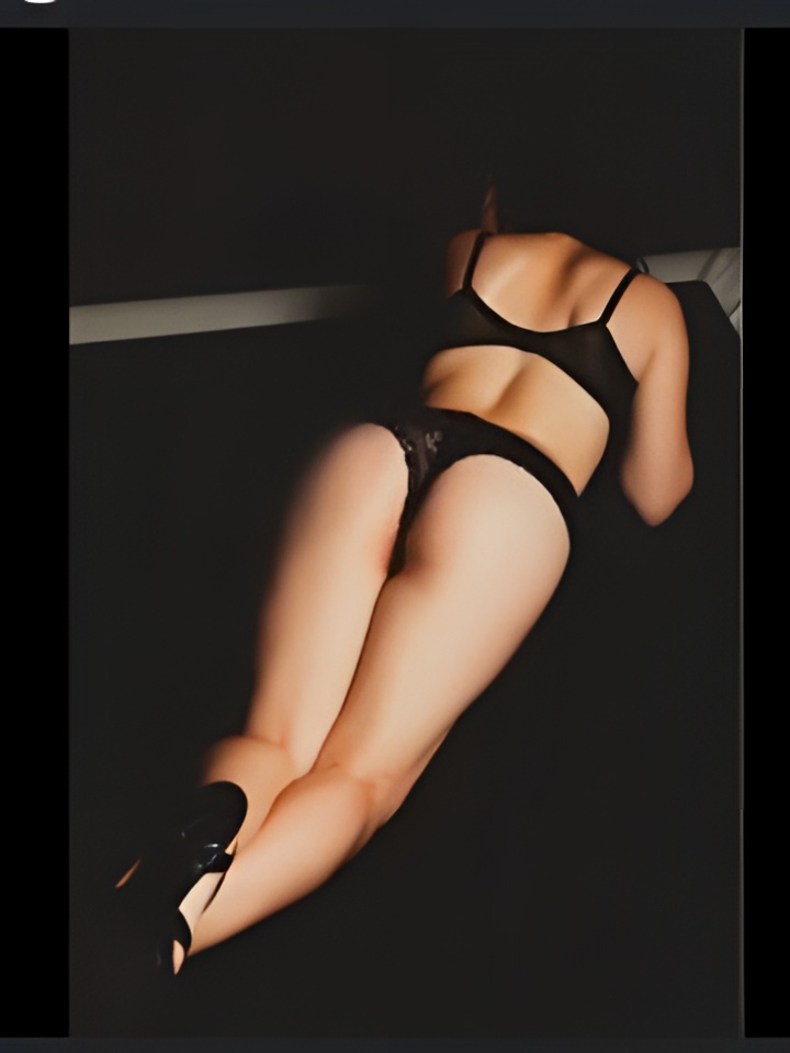 Анфиса привлекательная девушка из Редкино цена от 10000 руб