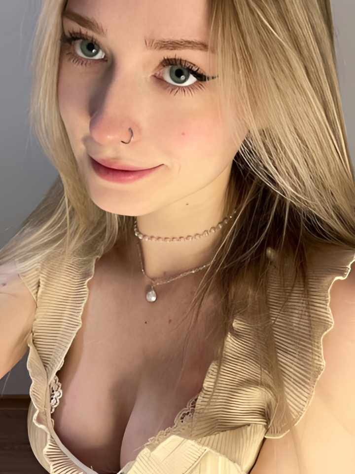 Галина привлекательная девушка из Редкино цена от 10000 руб