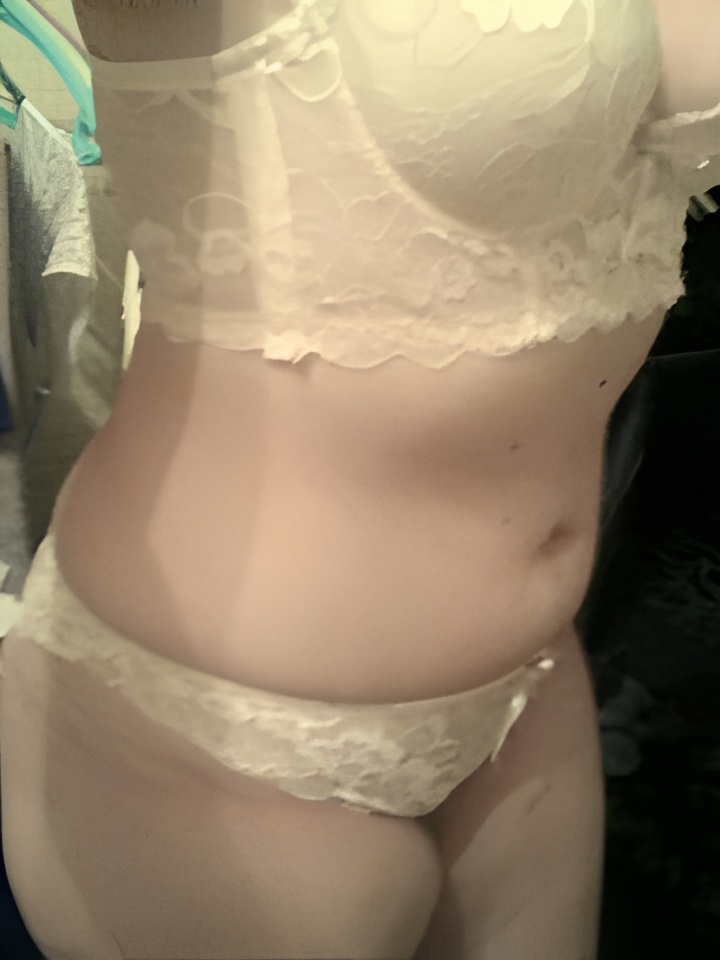 Милослава привлекательная девушка из Редкино цена от 2500 руб