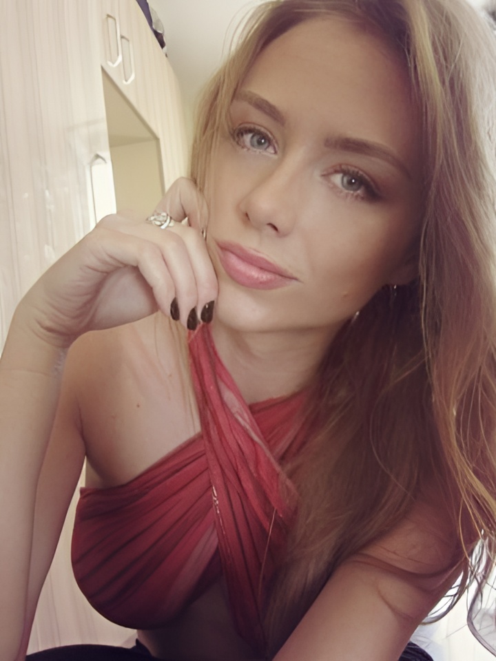 Ольга привлекательная девушка из Редкино цена от 4000 руб